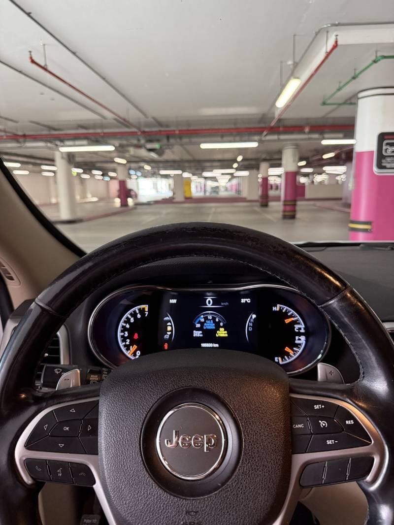 2018 Jeep Grand Cherokee LIMITED thumbnail 8
