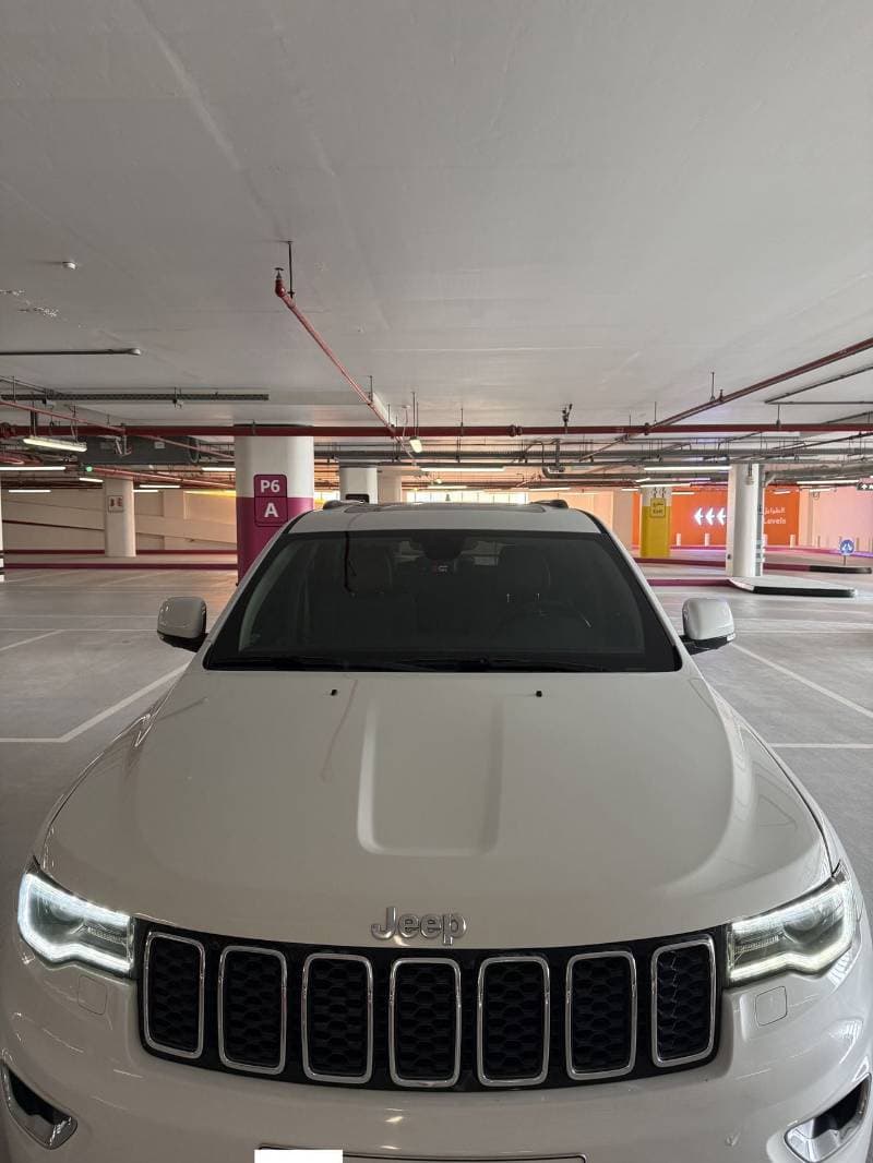 2018 Jeep Grand Cherokee LIMITED thumbnail 2