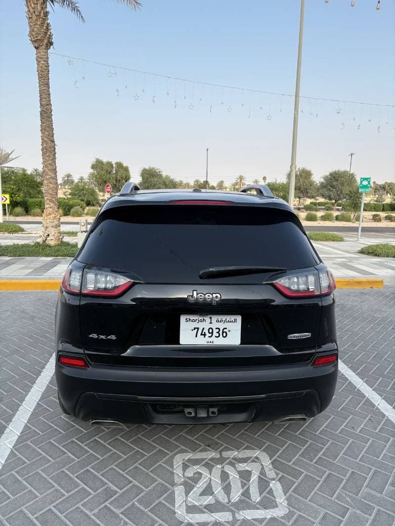2017 Jeep Cherokee thumbnail 8