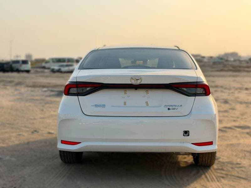 2026 Toyota Corolla XLI HEV thumbnail 3