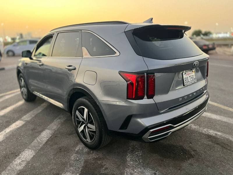 2021 Kia Sorento S thumbnail 5