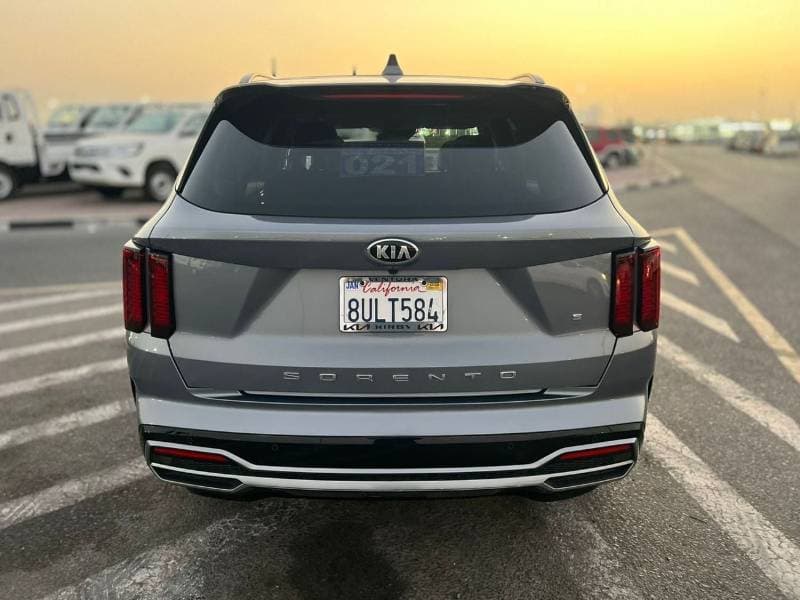 2021 Kia Sorento S thumbnail 7