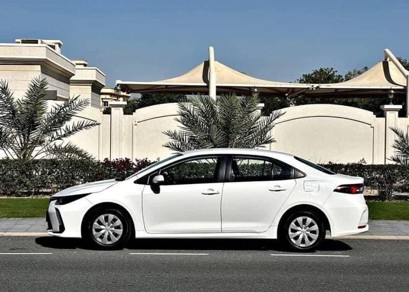 2023 Toyota Corolla XLI thumbnail 3