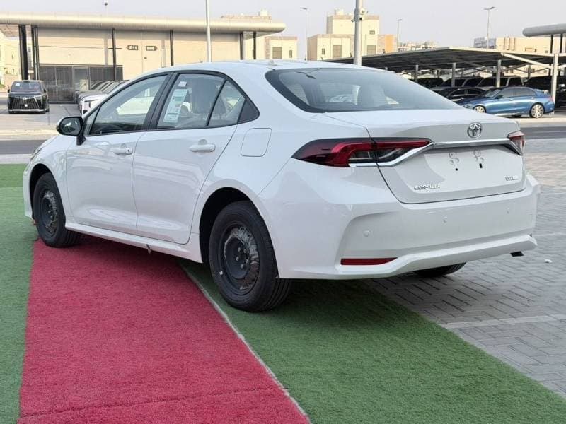 2026 Toyota Corolla XLI thumbnail 2