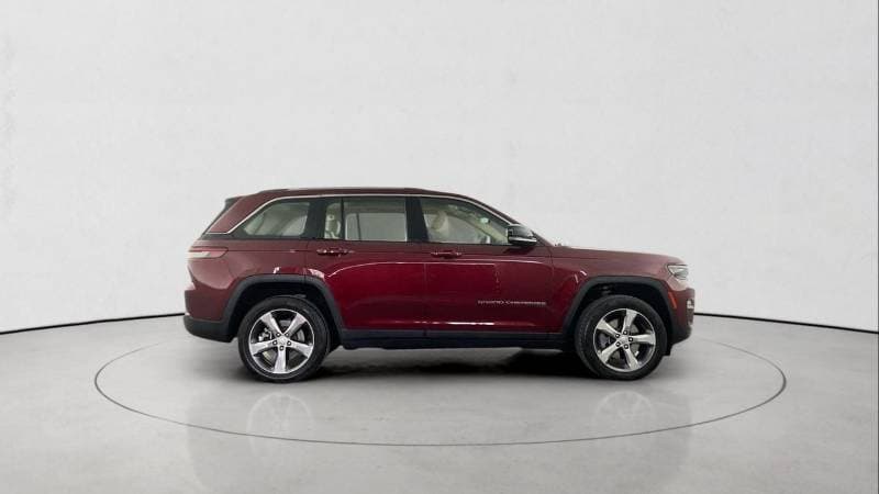 2023 Jeep Grand Cherokee LIMITED PLUS thumbnail 3
