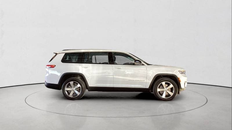 2022 Jeep Grand Cherokee LIMITED PLUS thumbnail 3