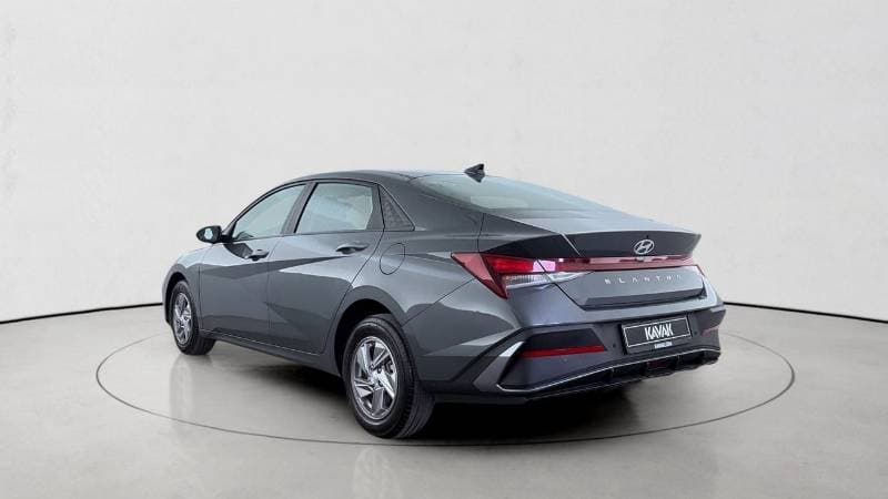 2025 Hyundai Elantra SMART thumbnail 5