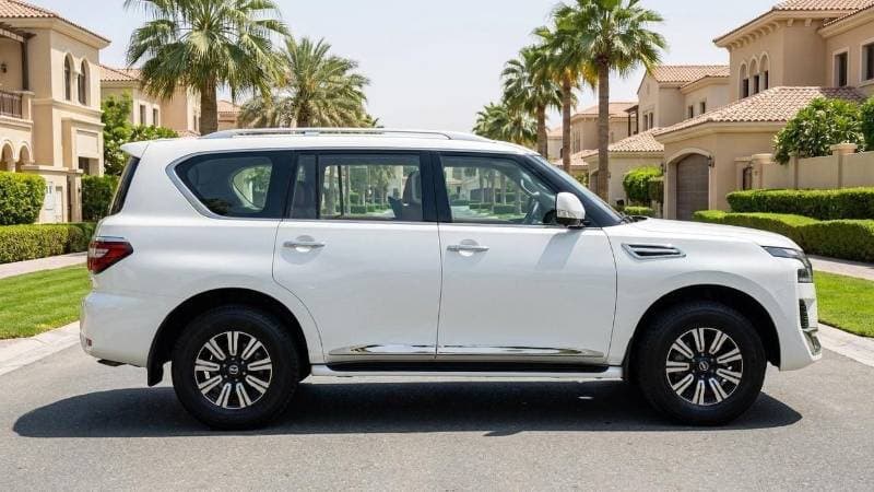 2024 Nissan Patrol SE TITANIUM thumbnail 3