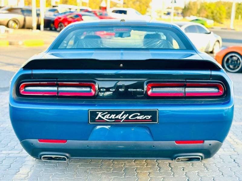 2021 Dodge Challenger SXT thumbnail 6