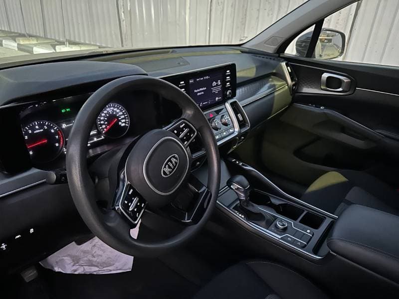 2021 Kia Sorento LX thumbnail 8