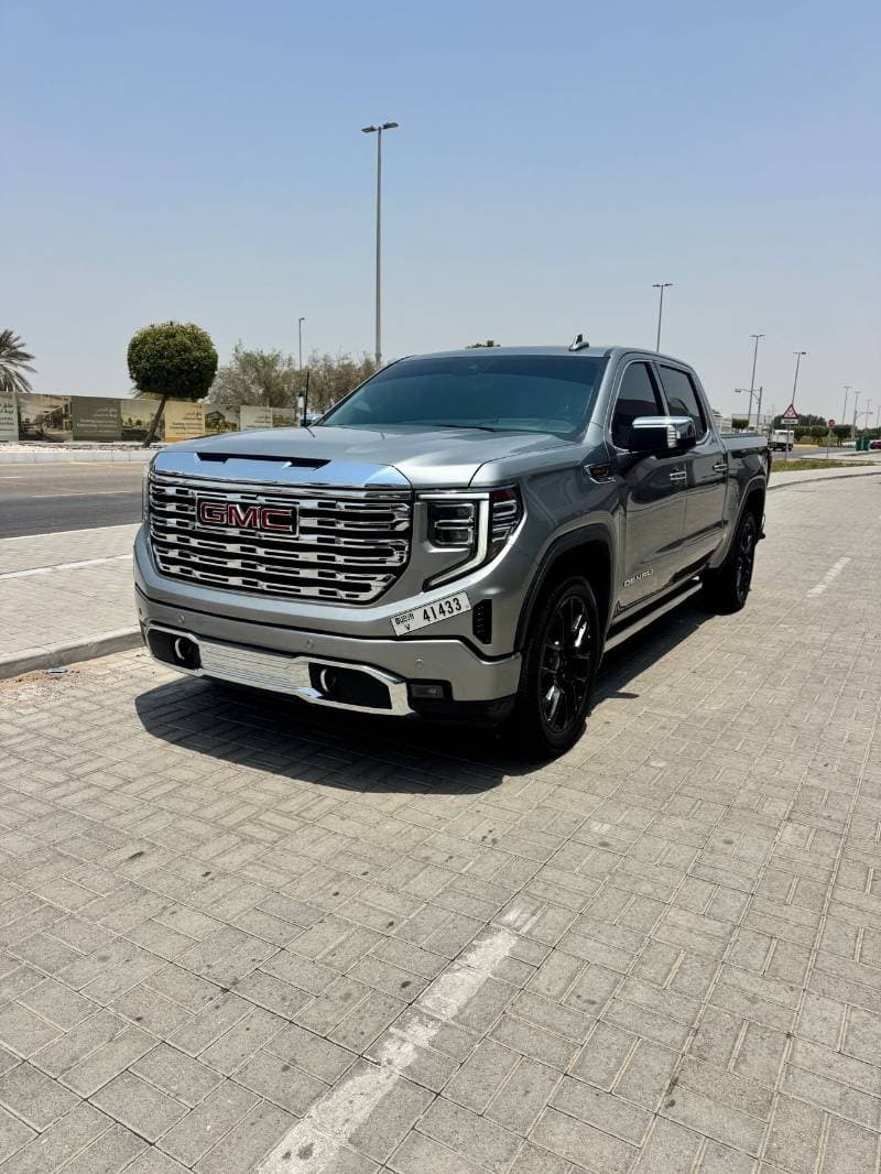 2023 GMC Sierra DENALI thumbnail 3