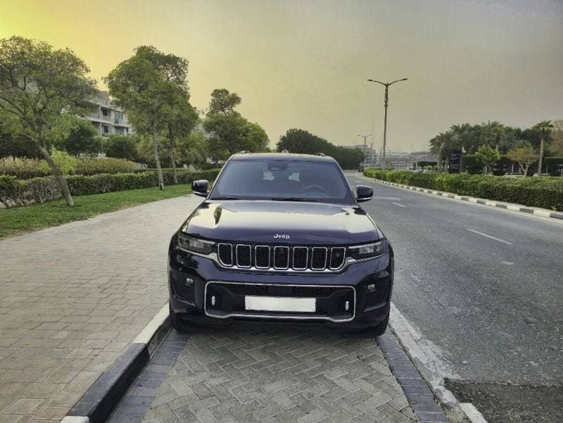 2023 Jeep Grand Cherokee OVERLAND thumbnail 2