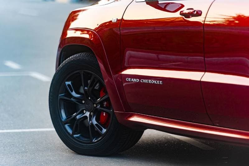 2013 Jeep Grand Cherokee SRT8 thumbnail 6