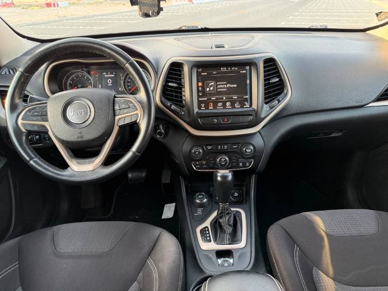 2015 Jeep Cherokee LONGITUDE thumbnail 8