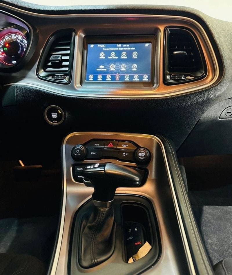 2022 Dodge Challenger GT thumbnail 8