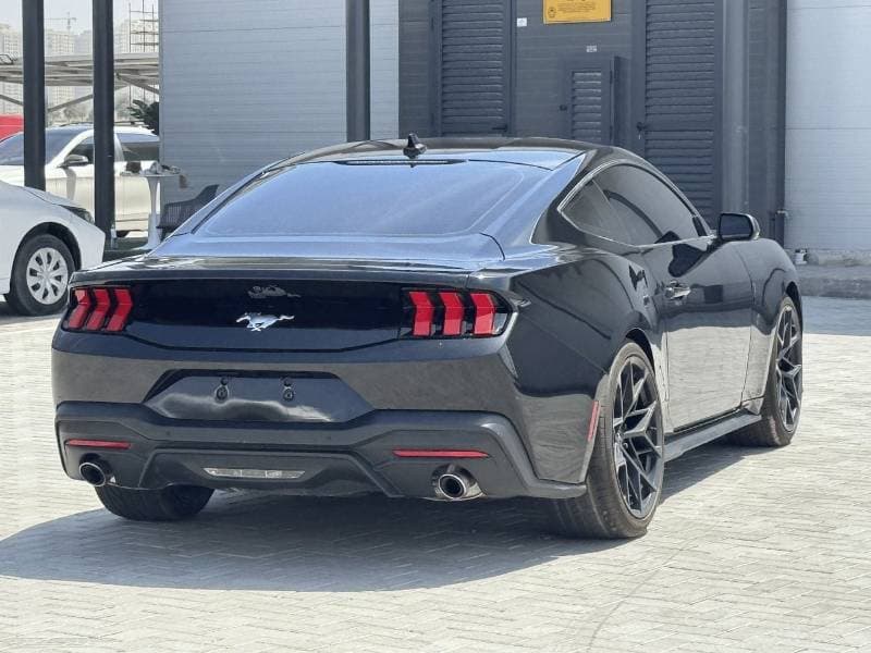 2025 Ford Mustang STANDARD thumbnail 4