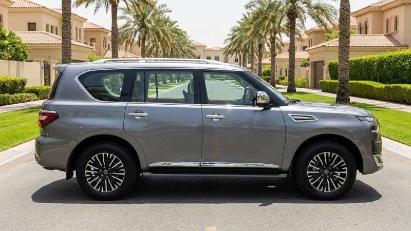 2024 Nissan Patrol SE PLATINUM CITY thumbnail 3