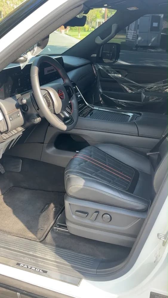 2026 Nissan Patrol PRO-4X thumbnail 3