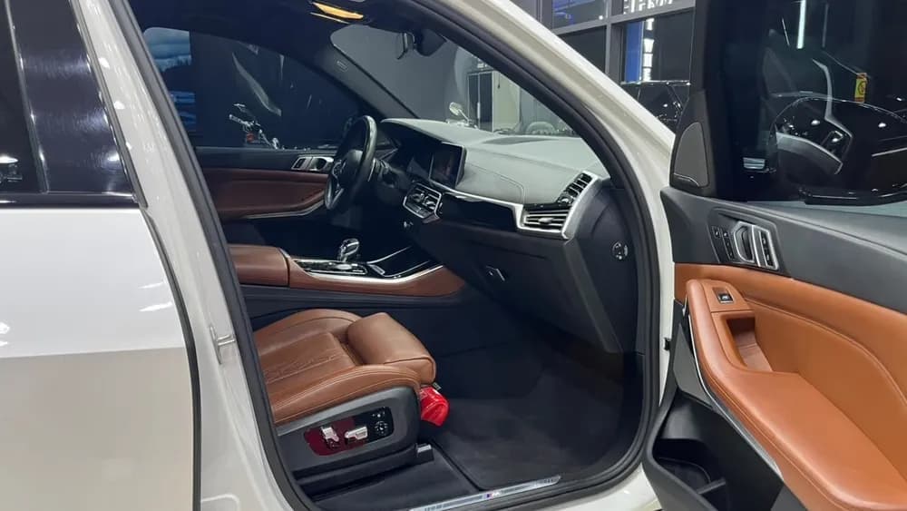2019 BMW X5 50i xDrive thumbnail 2