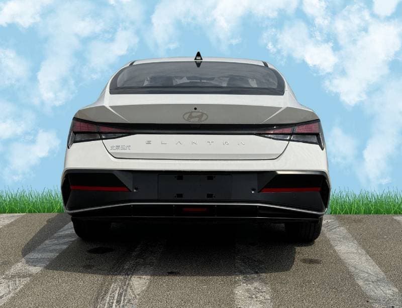 2025 Hyundai Elantra COMFORT thumbnail 5