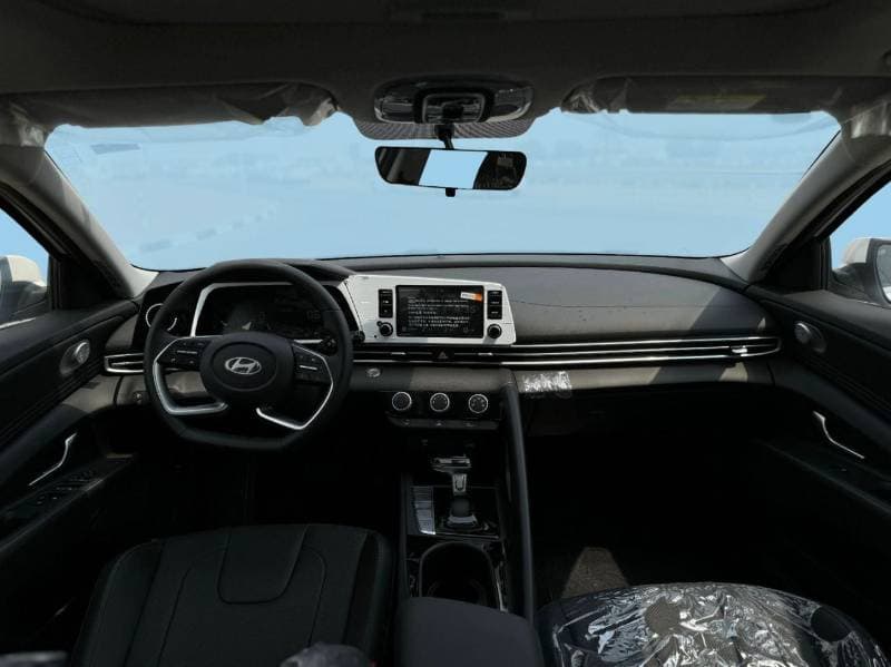 2025 Hyundai Elantra COMFORT thumbnail 7