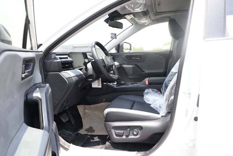 2026 Toyota RAV4 ADVENTURE thumbnail 7