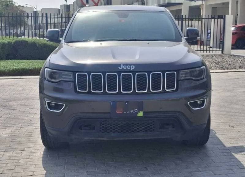 2018 Jeep Grand Cherokee LAREDO thumbnail 2