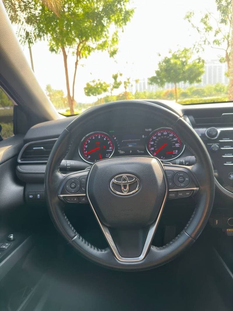 2020 Toyota Camry XSE thumbnail 4