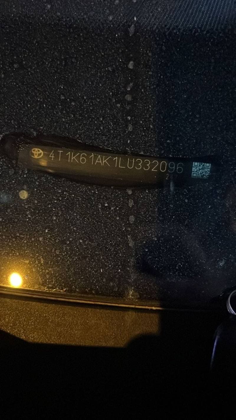 2020 Toyota Camry XSE thumbnail 8