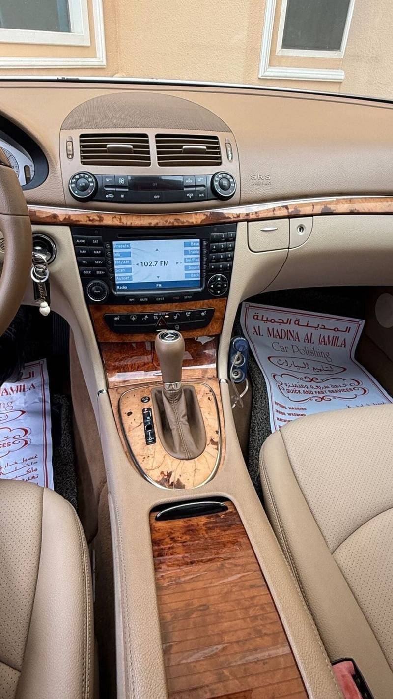 2008 Mercedes Benz E350 4MATIC thumbnail 8