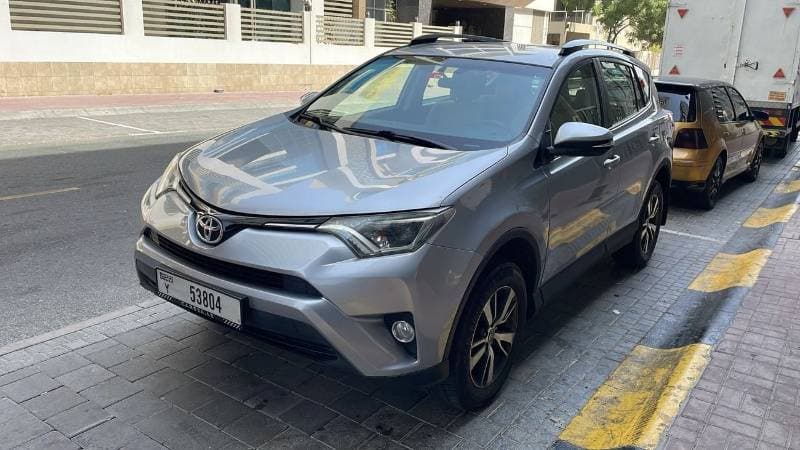 2018 Toyota RAV4 EX thumbnail 3