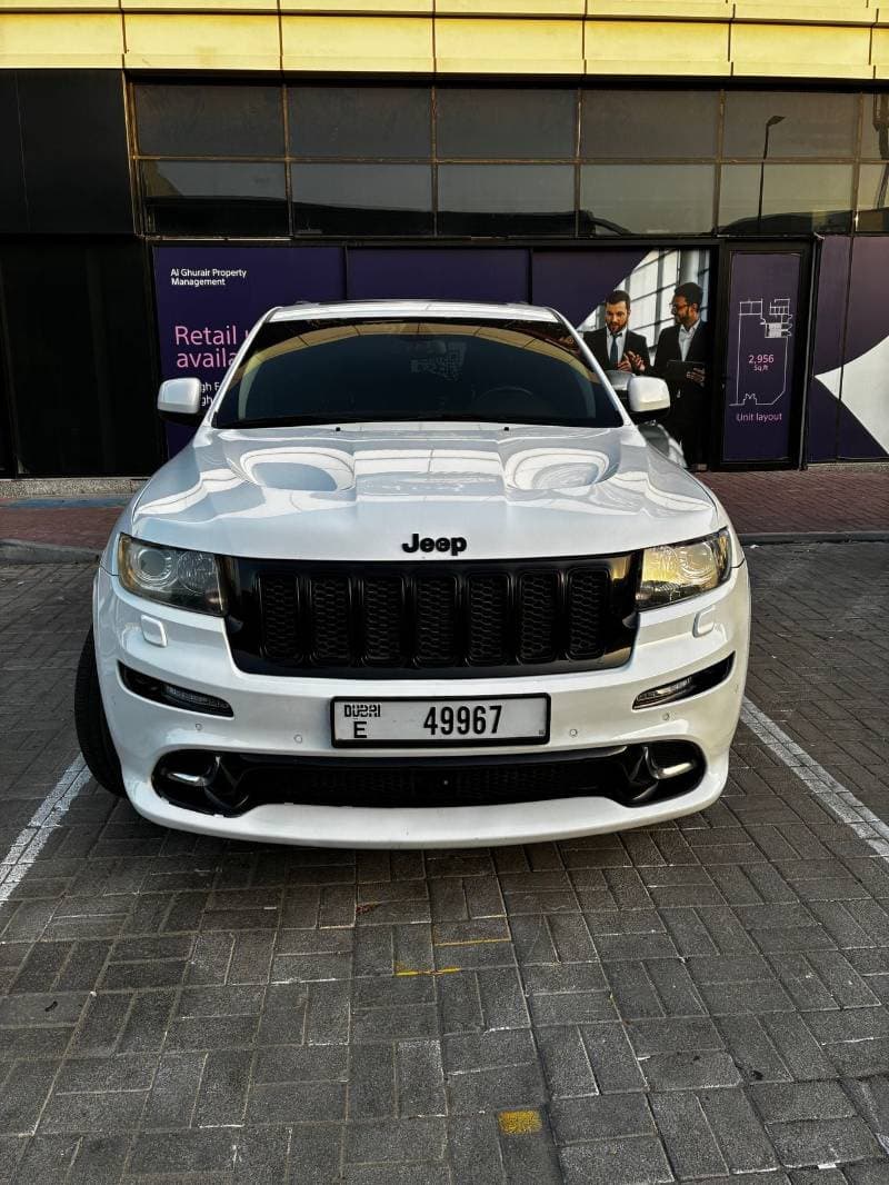 2013 Jeep Grand Cherokee SRT8 thumbnail 2
