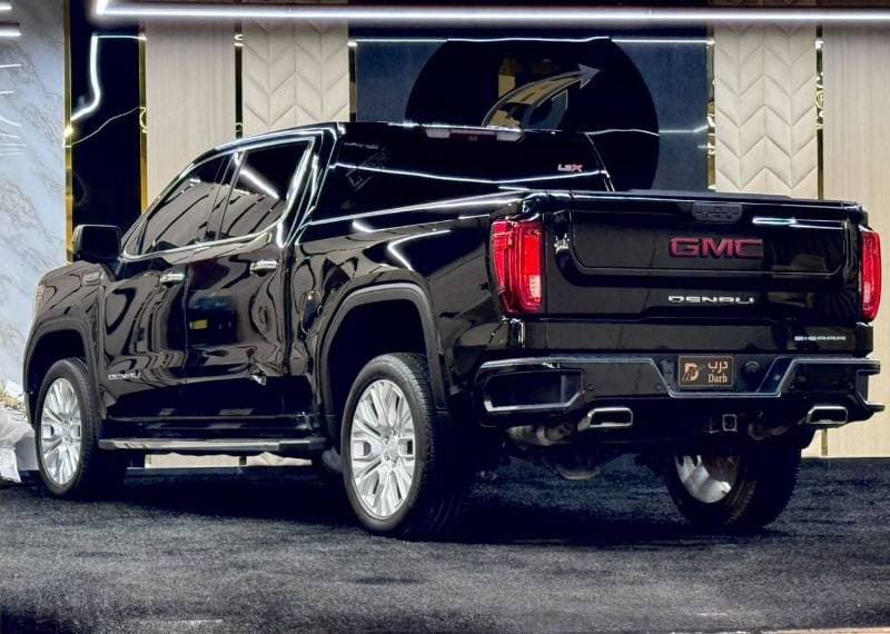 2022 GMC Sierra DENALI thumbnail 3