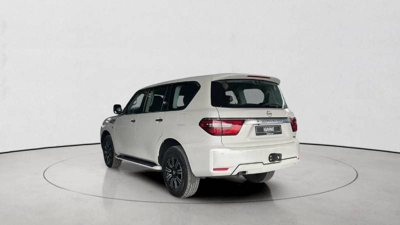 2022 Nissan Patrol LE T1 thumbnail 8