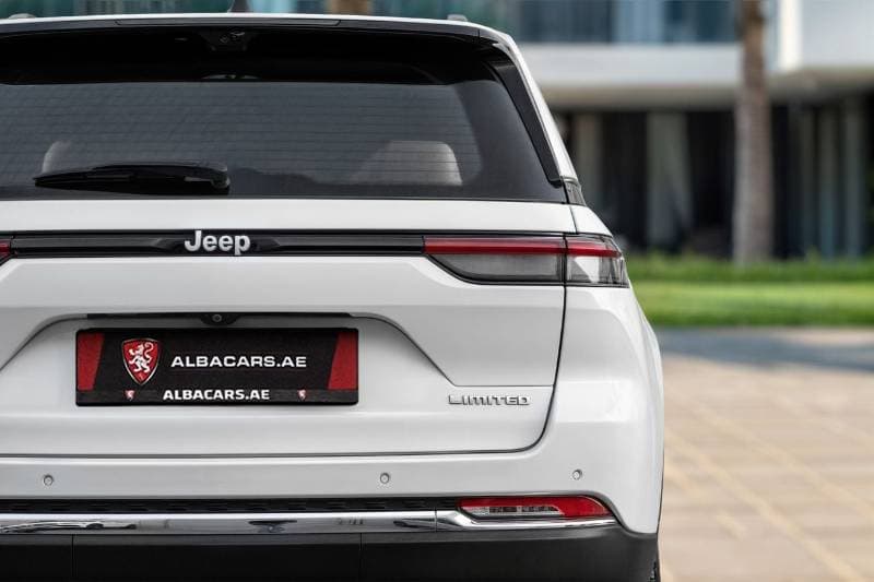 2024 Jeep Grand Cherokee LIMITED thumbnail 6