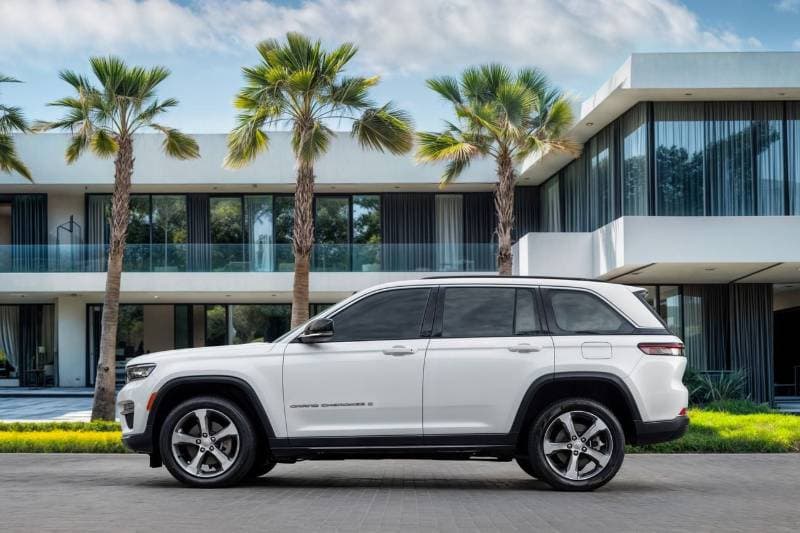2024 Jeep Grand Cherokee LIMITED thumbnail 2