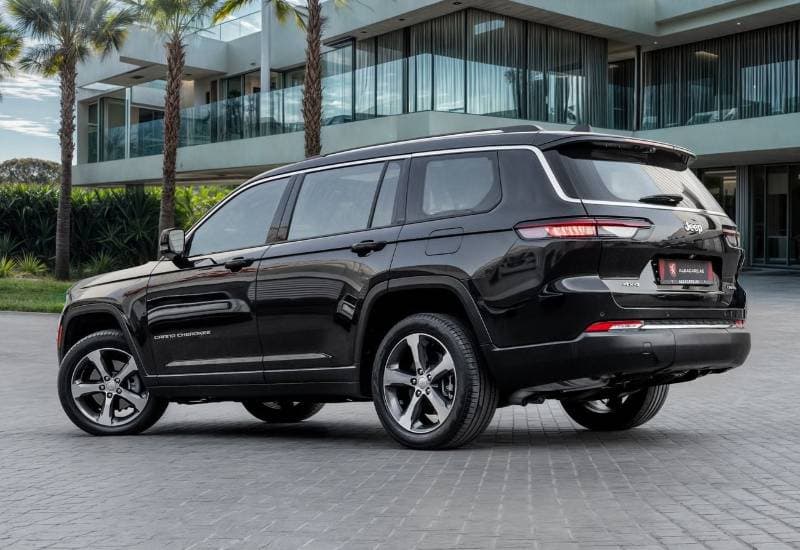 2023 Jeep Grand Cherokee Limited thumbnail 3