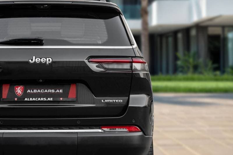 2023 Jeep Grand Cherokee Limited thumbnail 6