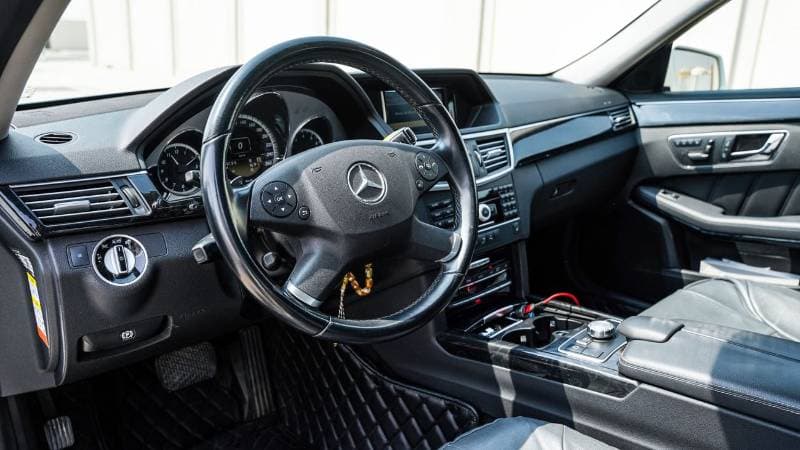 2011 Mercedes Benz E350 AVANTGARDE SPORTS thumbnail 4
