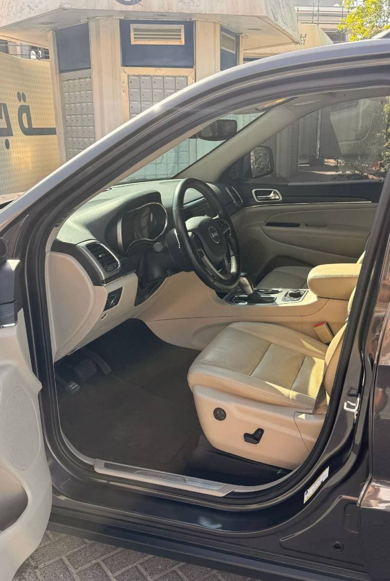 2021 Jeep Grand Cherokee LIMITED thumbnail 3