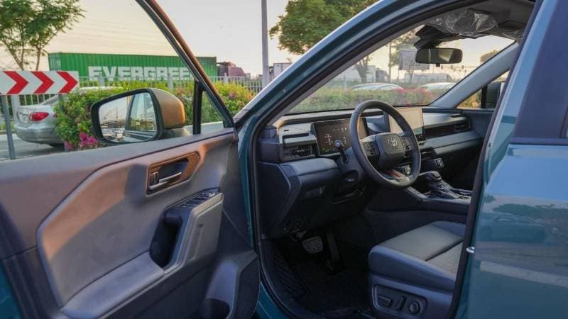 2026 Toyota RAV4 ADVENTURE thumbnail 6