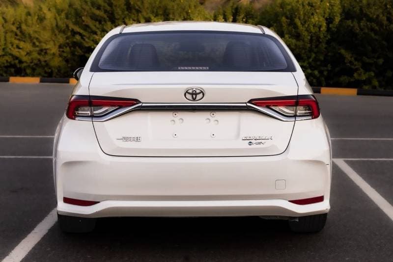 2025 Toyota Corolla XLI EXECUTIVE HEV thumbnail 2
