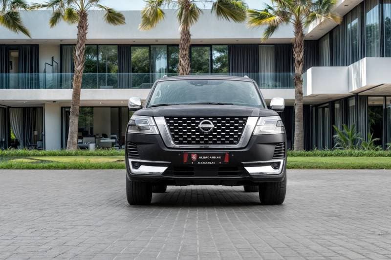 2024 Nissan Patrol LE Platinum thumbnail 4