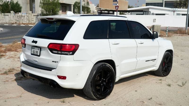 2017 Jeep Grand Cherokee SRT8 thumbnail 3
