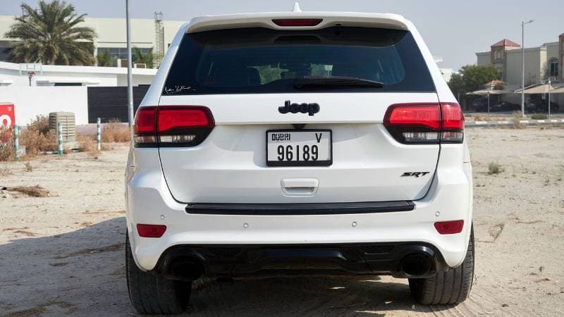 2017 Jeep Grand Cherokee SRT8 thumbnail 4