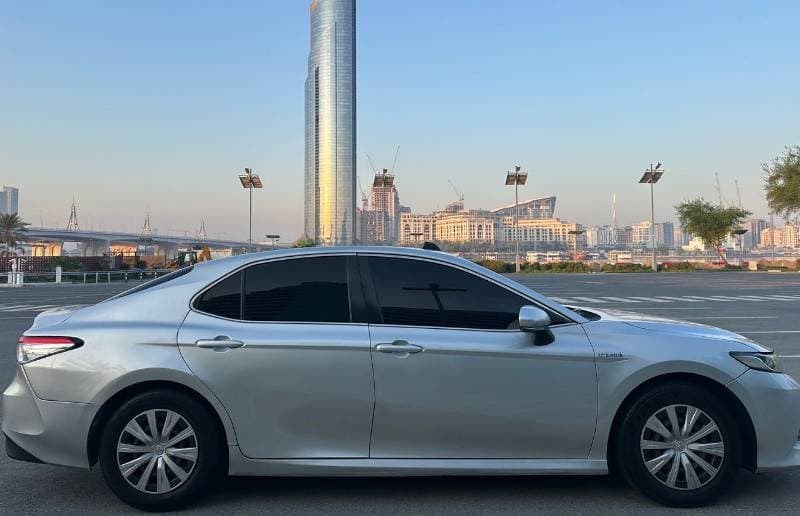 2019 Toyota Camry LE thumbnail 6