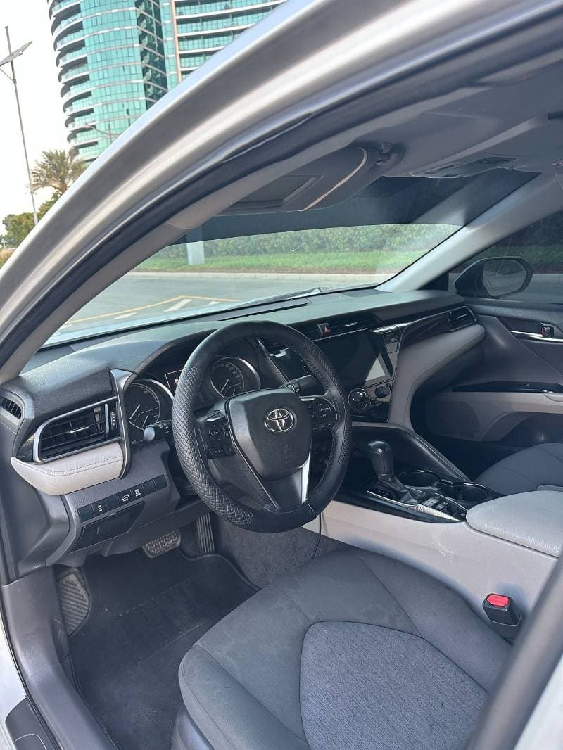 2019 Toyota Camry LE thumbnail 4