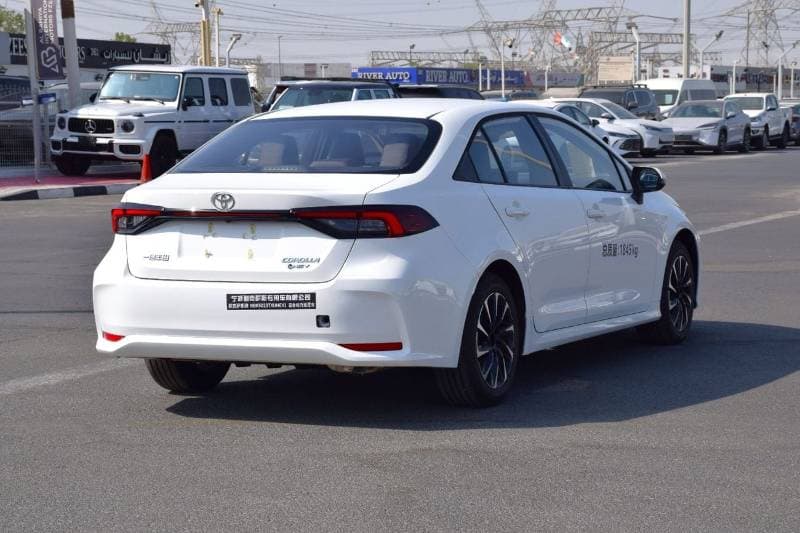 2026 Toyota Corolla XLI HEV thumbnail 3