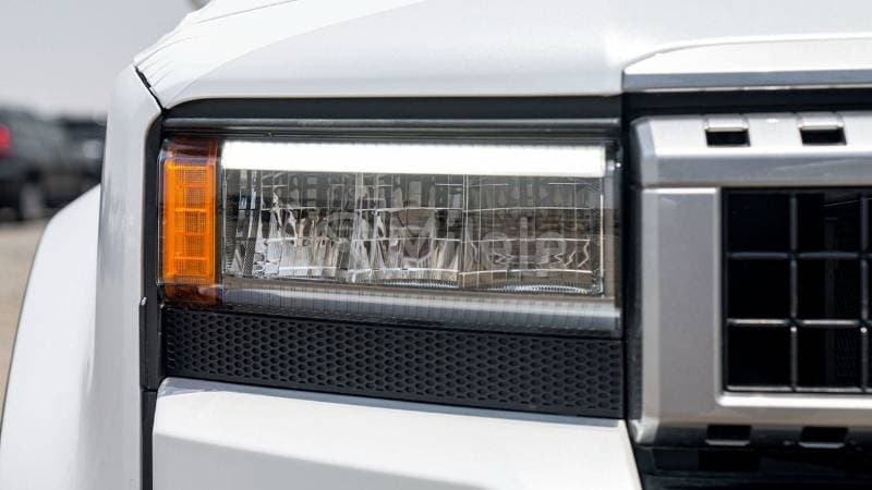 2024 Toyota Prado thumbnail 3