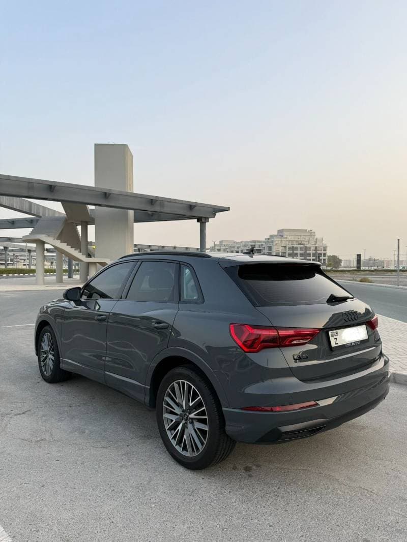 2023 Audi Q3 35 TFSI ADVANCED thumbnail 3